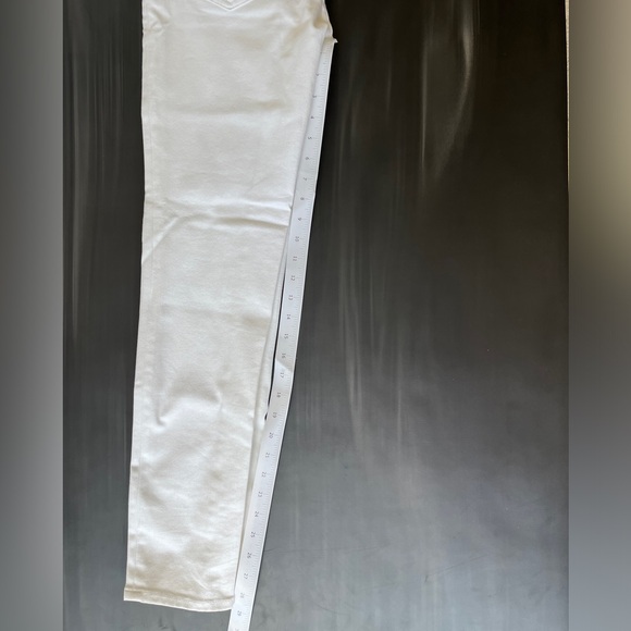 Vince Camuto White Jeans Ultra White Essentials 27/4 NWT ~ 29” Inseam - Picture 8 of 10